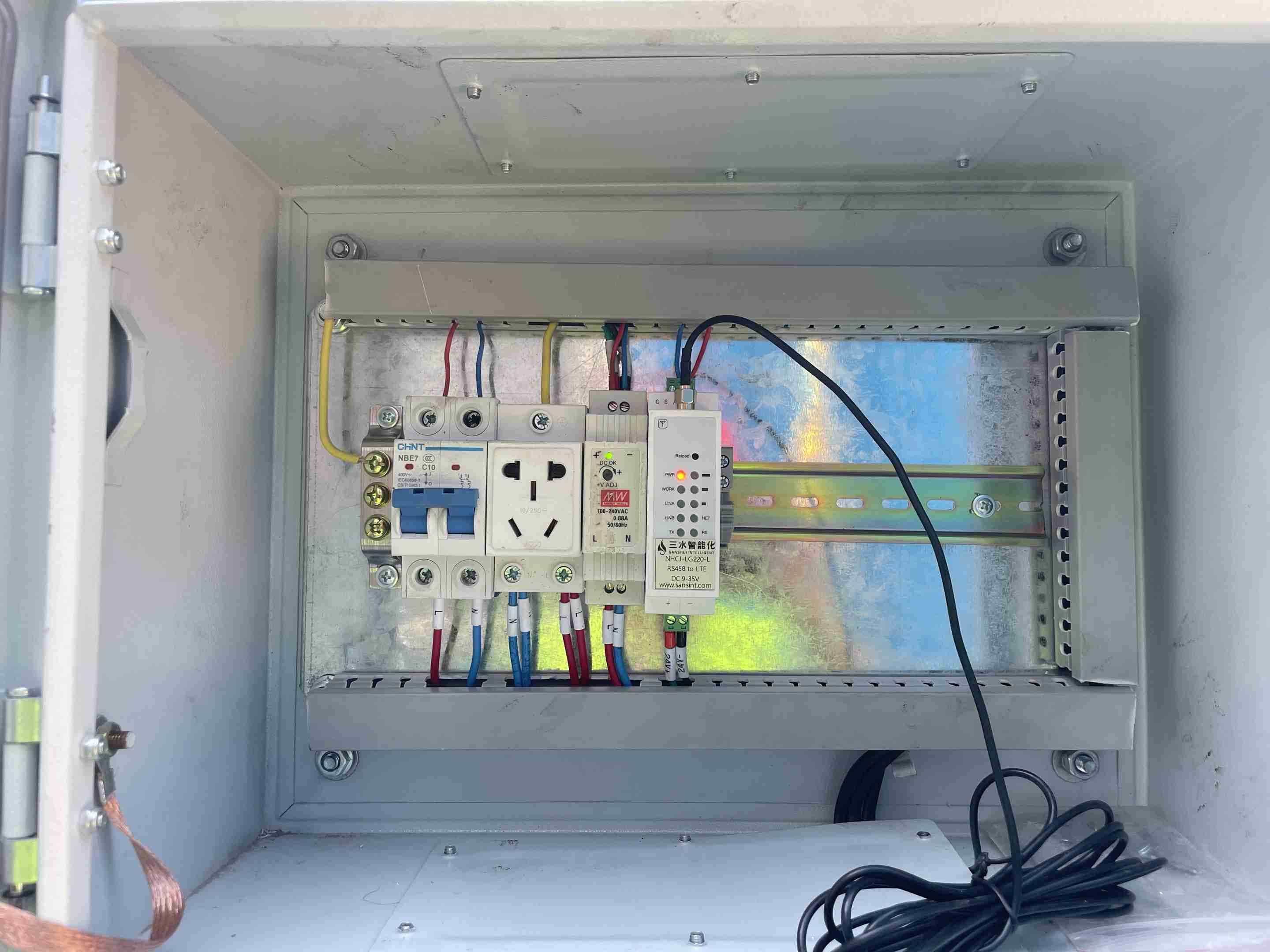 河北恒工精密裝備股份有限公司工業(yè)能耗在線監(jiān)測(cè)系統(tǒng)(圖2) 配電箱2.jpg